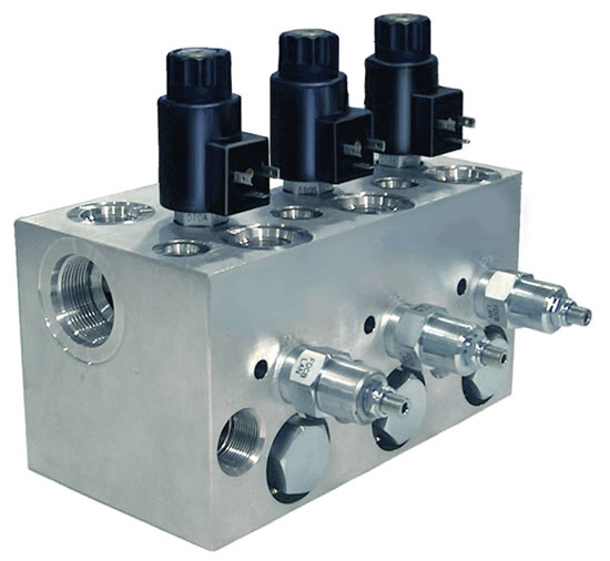 Manufacturing-Precisions-For-Hydraulic-Manifolds.jpg
