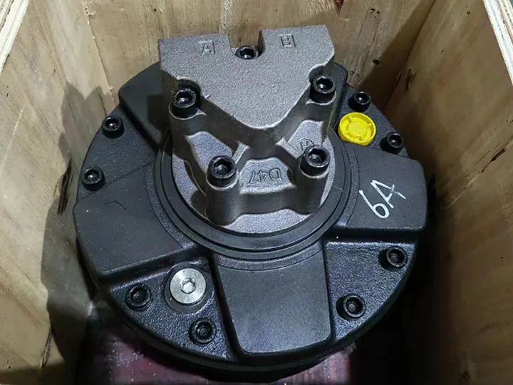 SAI Series Radial Piston Hydraulic Motors packed in wooden crates
