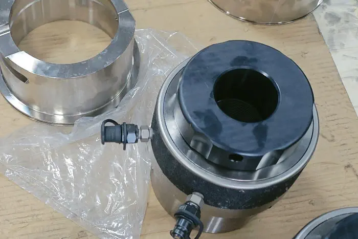 hydraulic-bolt-tensioning-vs-torquing-best-method-1.webp